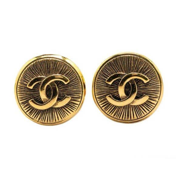 CHANEL CC Logos Round Clip-On Earrings Gold Tone Auth #3749 - Picture 1 of 4